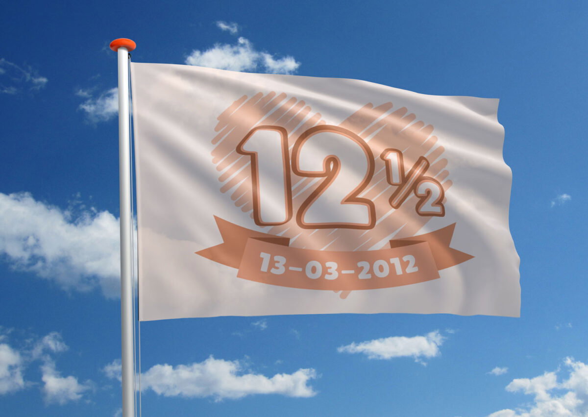 12,5 jaar getrouwd? Vier uw koperen huwelijk met 'n huwelijksvlag!