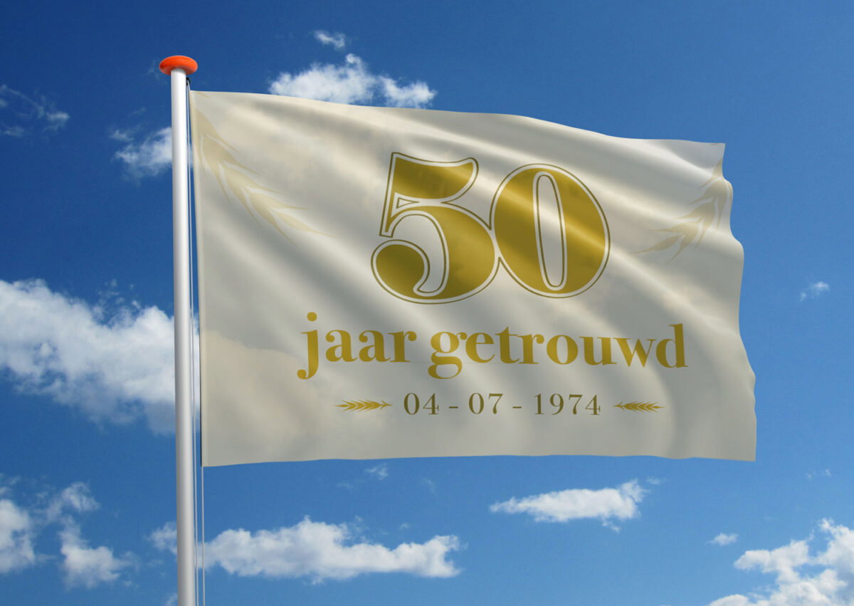 50 jaar getrouwd? Vier uw gouden huwelijk met deze huwelijksvlag!