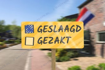 Tuinbord Geslaagd