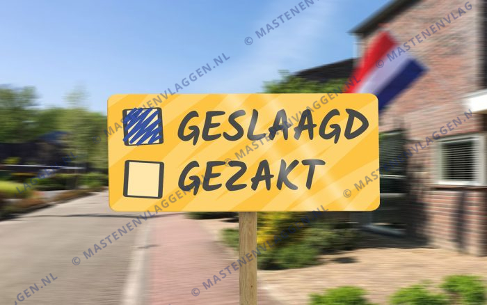 Tuinbord Geslaagd